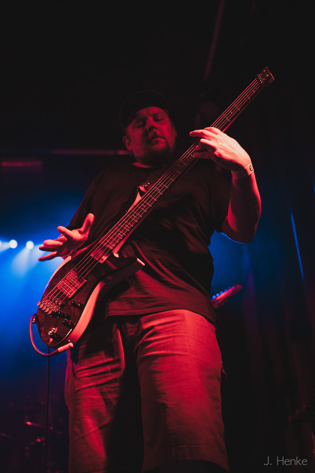 Henrik - Henrix Guitars / Sin Of A Crow